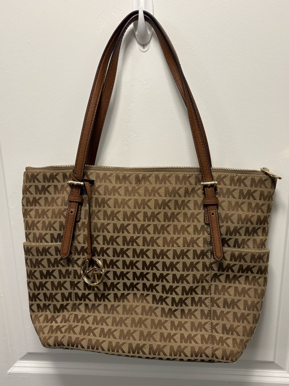 Michael Kors Jet Set Travel Medium Top Zip Tote - Signature Brown. NWOT.